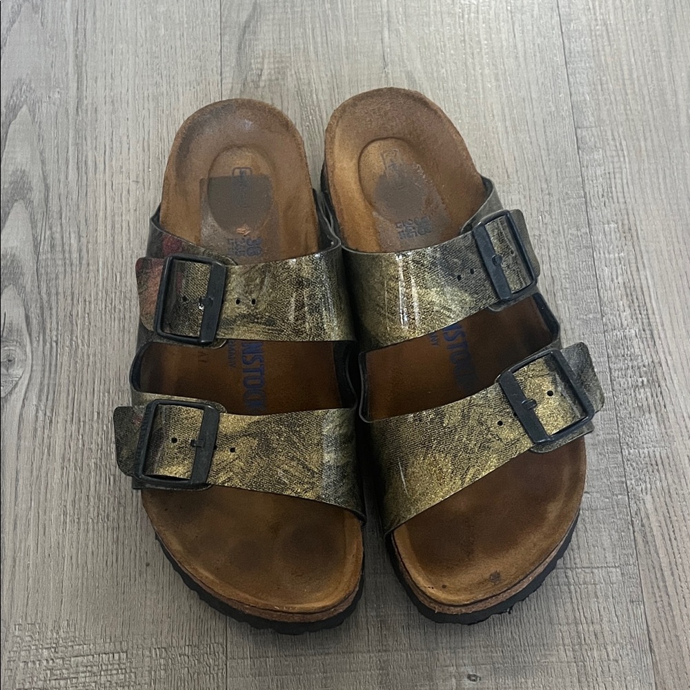Birkenstock Printed Gold Arizona Sandals, Size 38 (8-8.5)